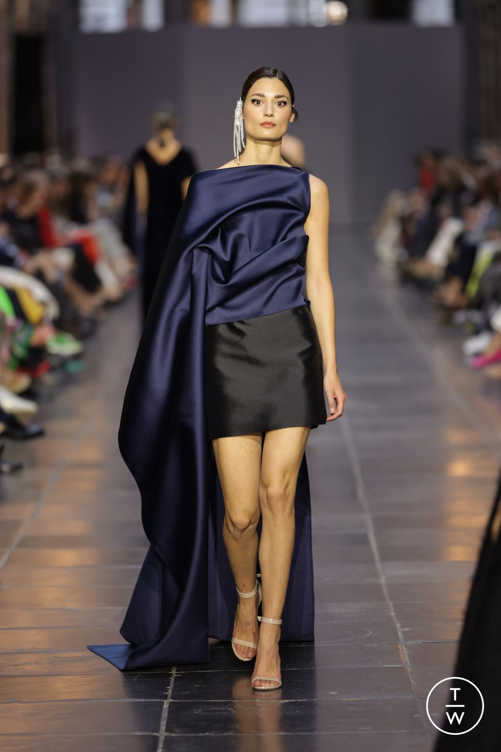 Fashion Week Paris Fall/Winter 2024 look 59 from the Natan collection 高级定制