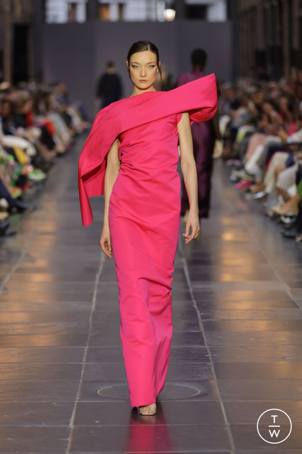 Fashion Week Paris Fall/Winter 2024 look 63 from the Natan collection 高级定制