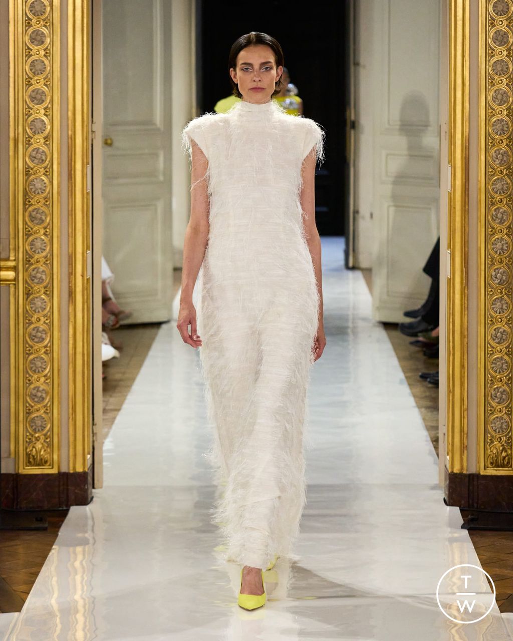 Fashion Week Paris Fall/Winter 2023 look 12 from the Natan collection couture