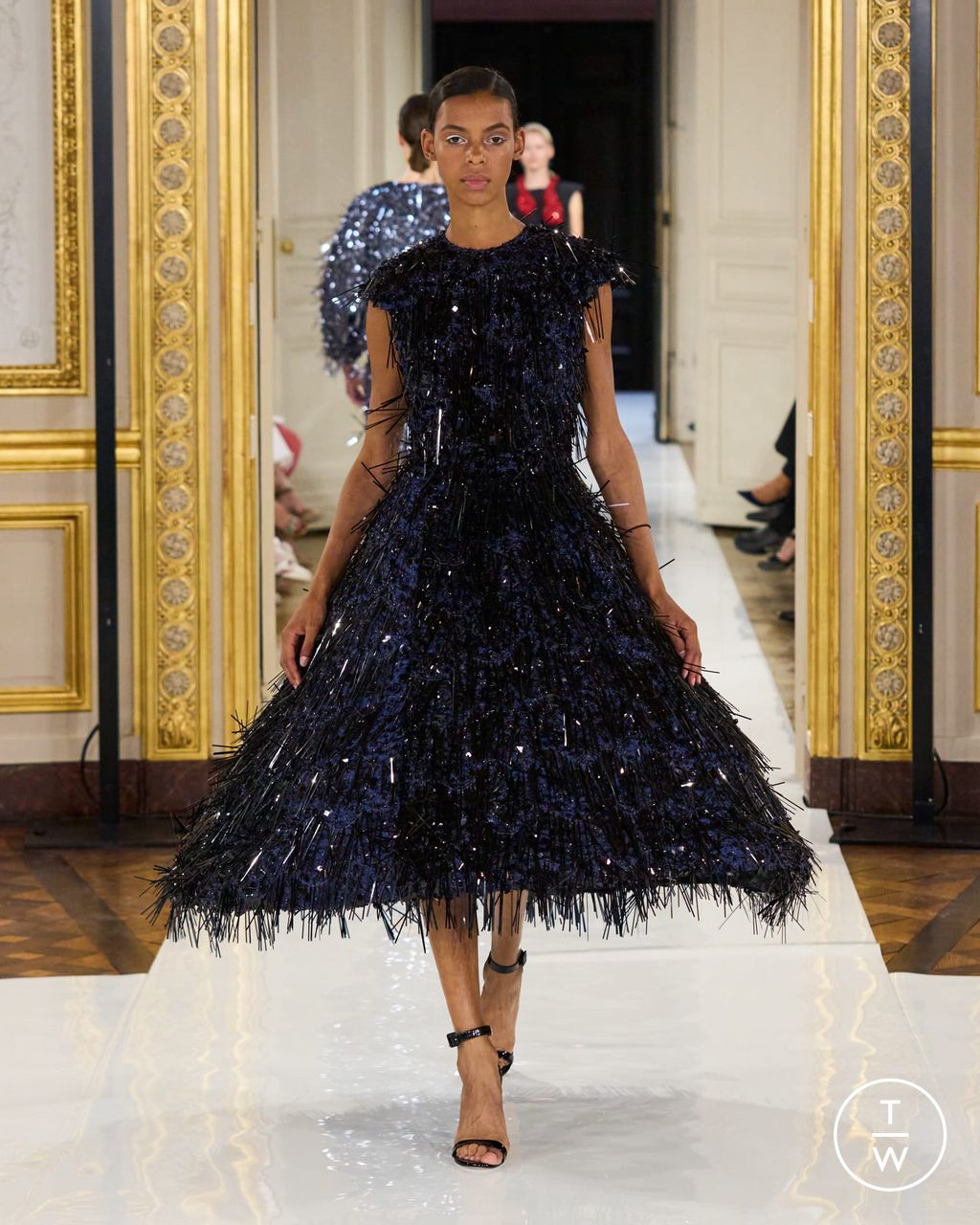 Fashion Week Paris Fall/Winter 2023 look 55 from the Natan collection couture