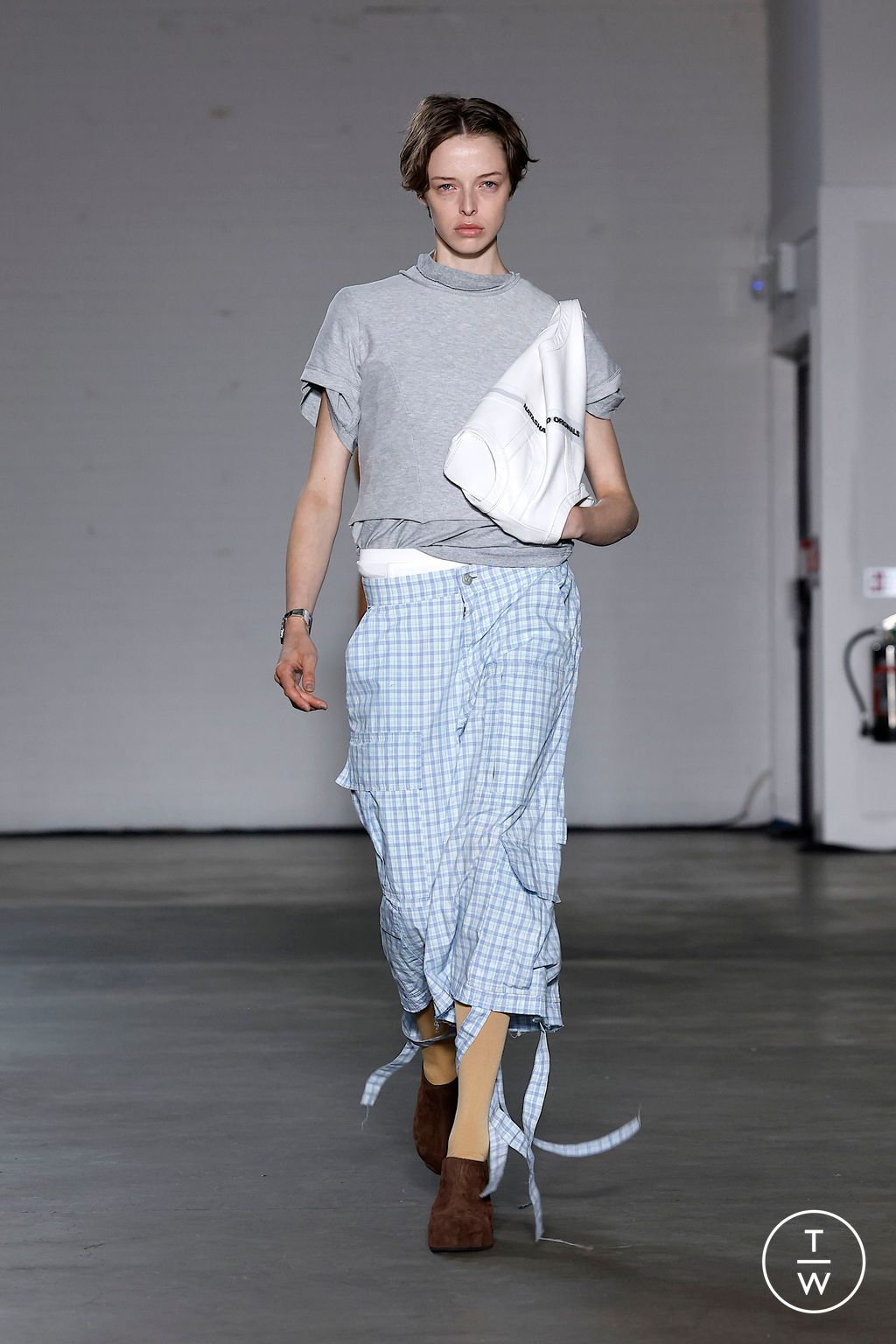 Fashion Week London Spring/Summer 2025 look 15 from the Natasha Zinko collection womenswear