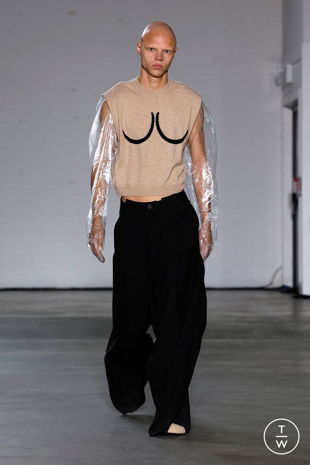 Fashion Week London Spring/Summer 2025 look 33 from the Natasha Zinko collection womenswear