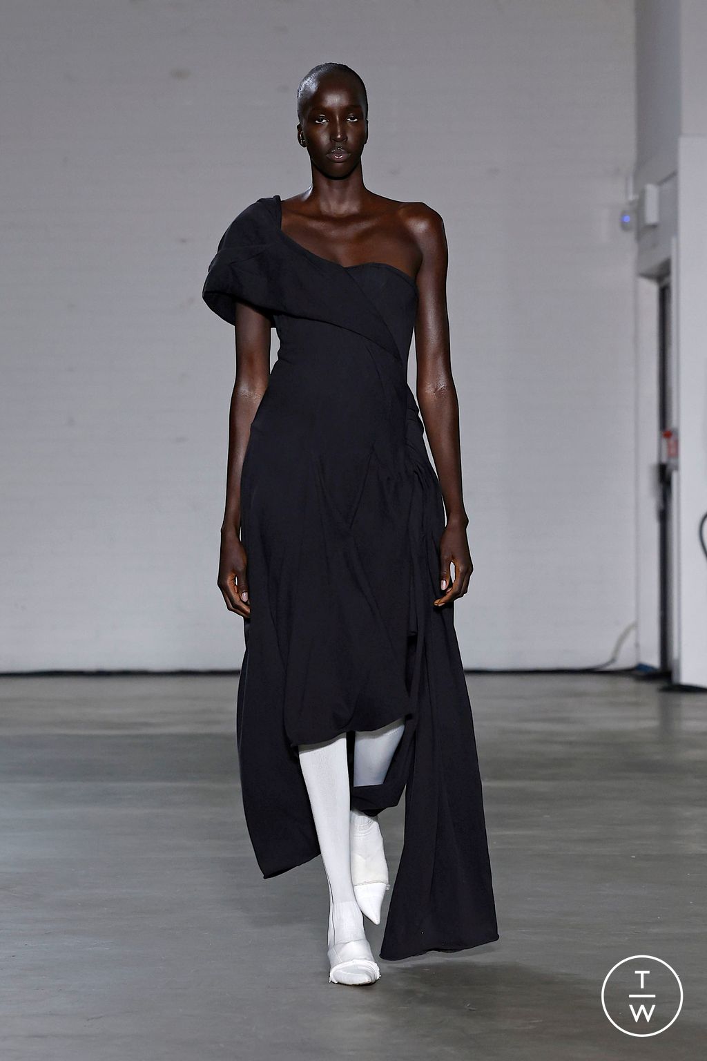 Fashion Week London Spring/Summer 2025 look 46 from the Natasha Zinko collection womenswear