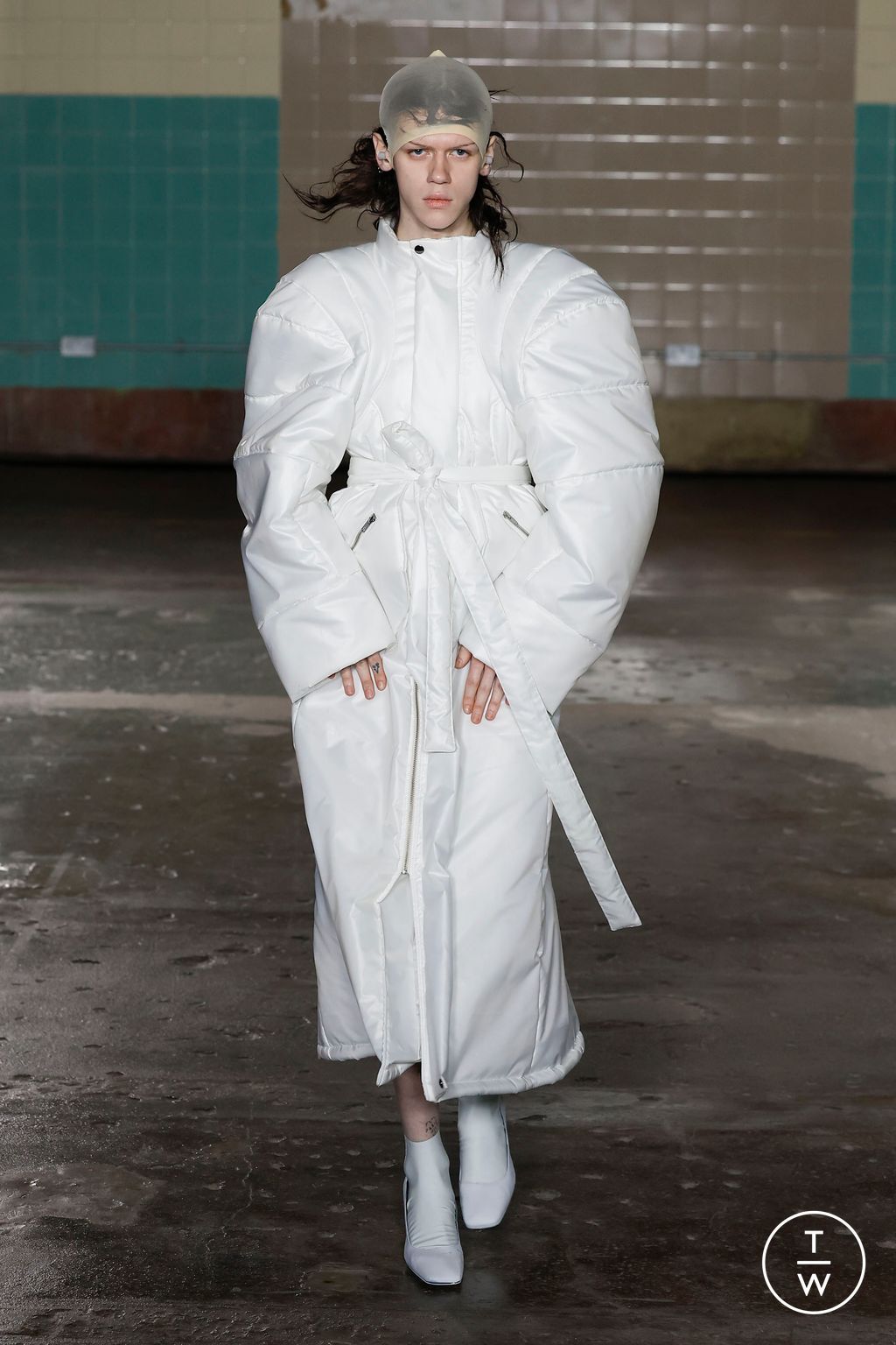 Fashion Week London Fall/Winter 2024 look 19 de la collection Natasha Zinko womenswear