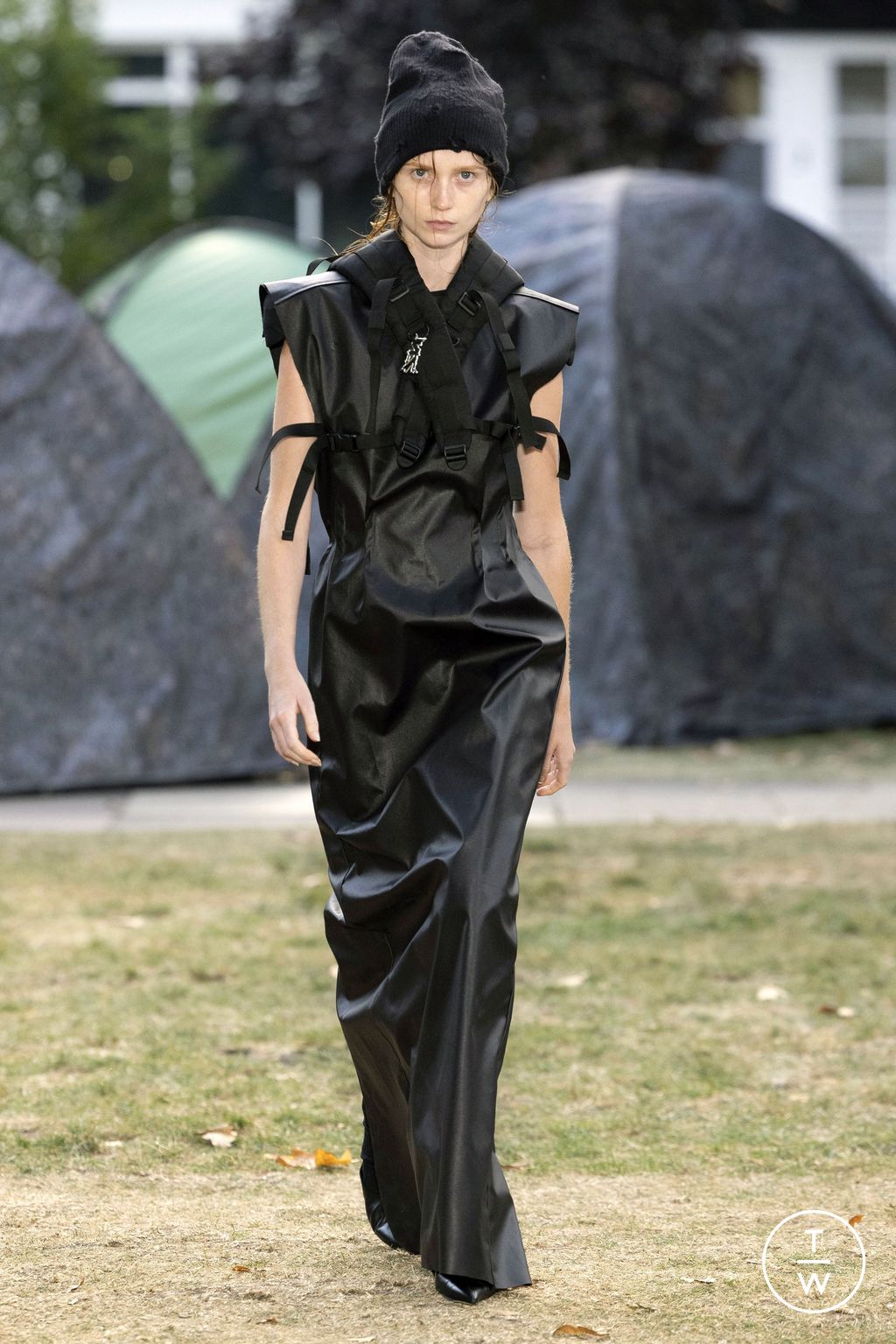 Fashion Week London Spring/Summer 2024 look 4 de la collection Natasha Zinko womenswear