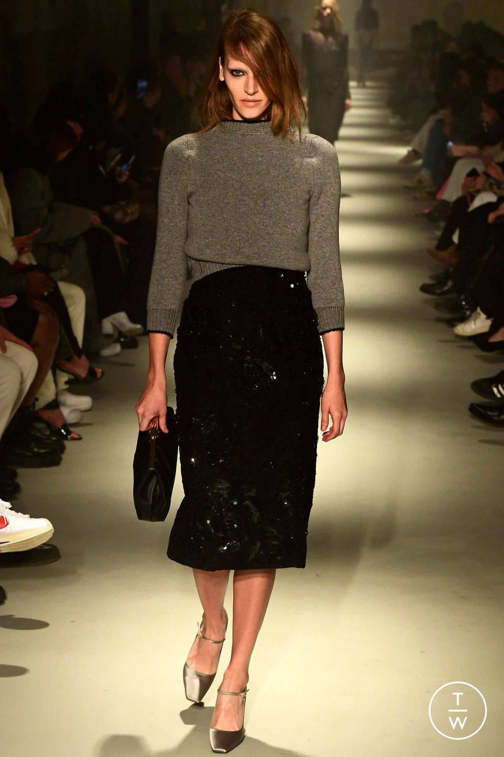Fashion Week Milan Fall/Winter 2023 look 6 de la collection N°21 womenswear