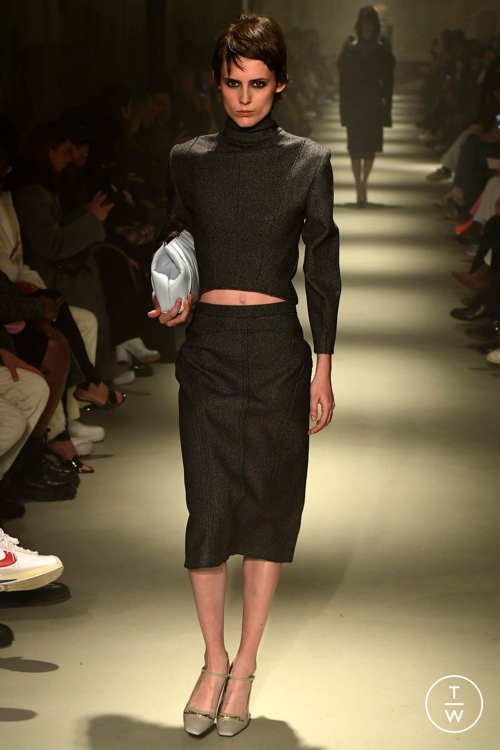 Fashion Week Milan Fall/Winter 2023 look 11 from the N°21 collection 女装