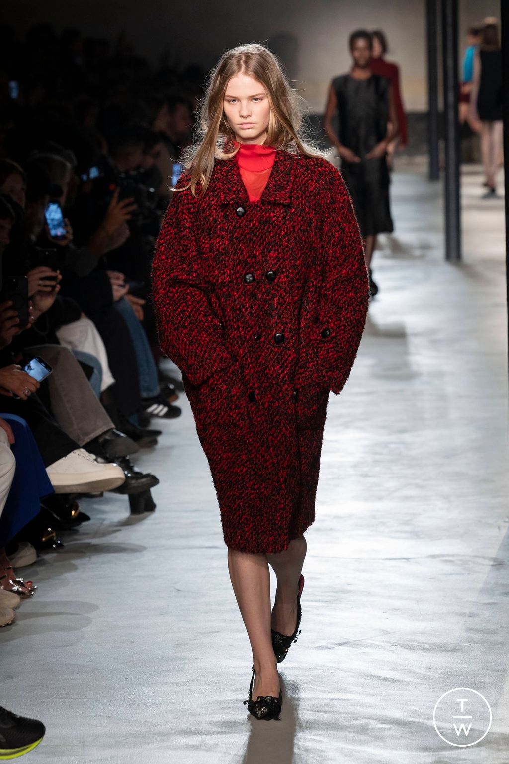 Fashion Week Milan Fall/Winter 2024 look 14 from the N°21 collection womenswear