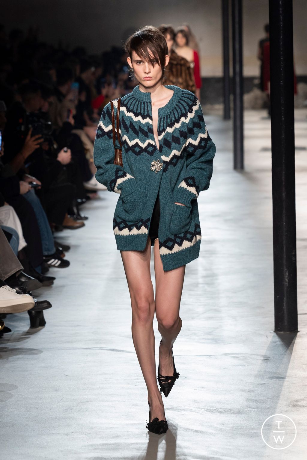 Fashion Week Milan Fall/Winter 2024 look 19 de la collection N°21 womenswear