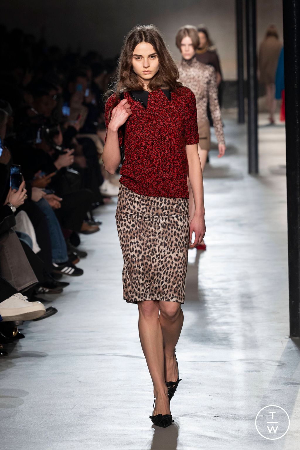 Fashion Week Milan Fall/Winter 2024 look 26 de la collection N°21 womenswear
