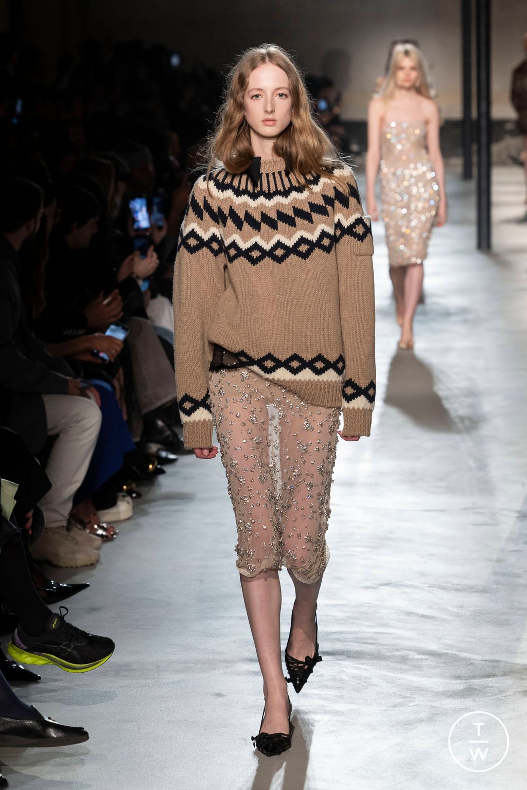 Fashion Week Milan Fall/Winter 2024 look 29 de la collection N°21 womenswear
