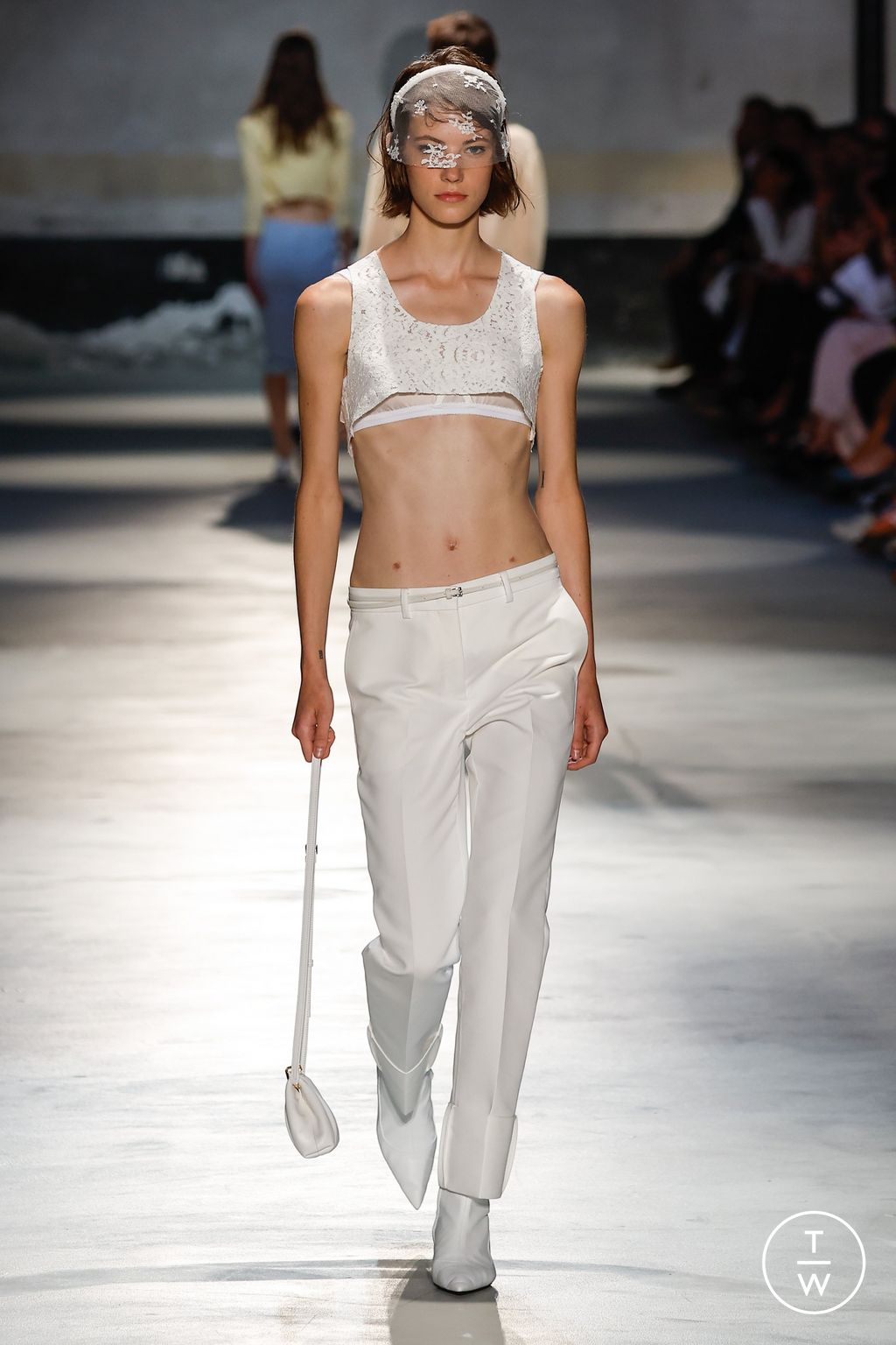 Fashion Week Milan Spring/Summer 2024 look 8 from the N°21 collection womenswear