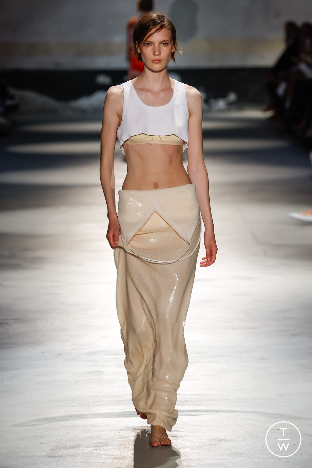 Fashion Week Milan Spring/Summer 2024 look 14 de la collection N°21 womenswear