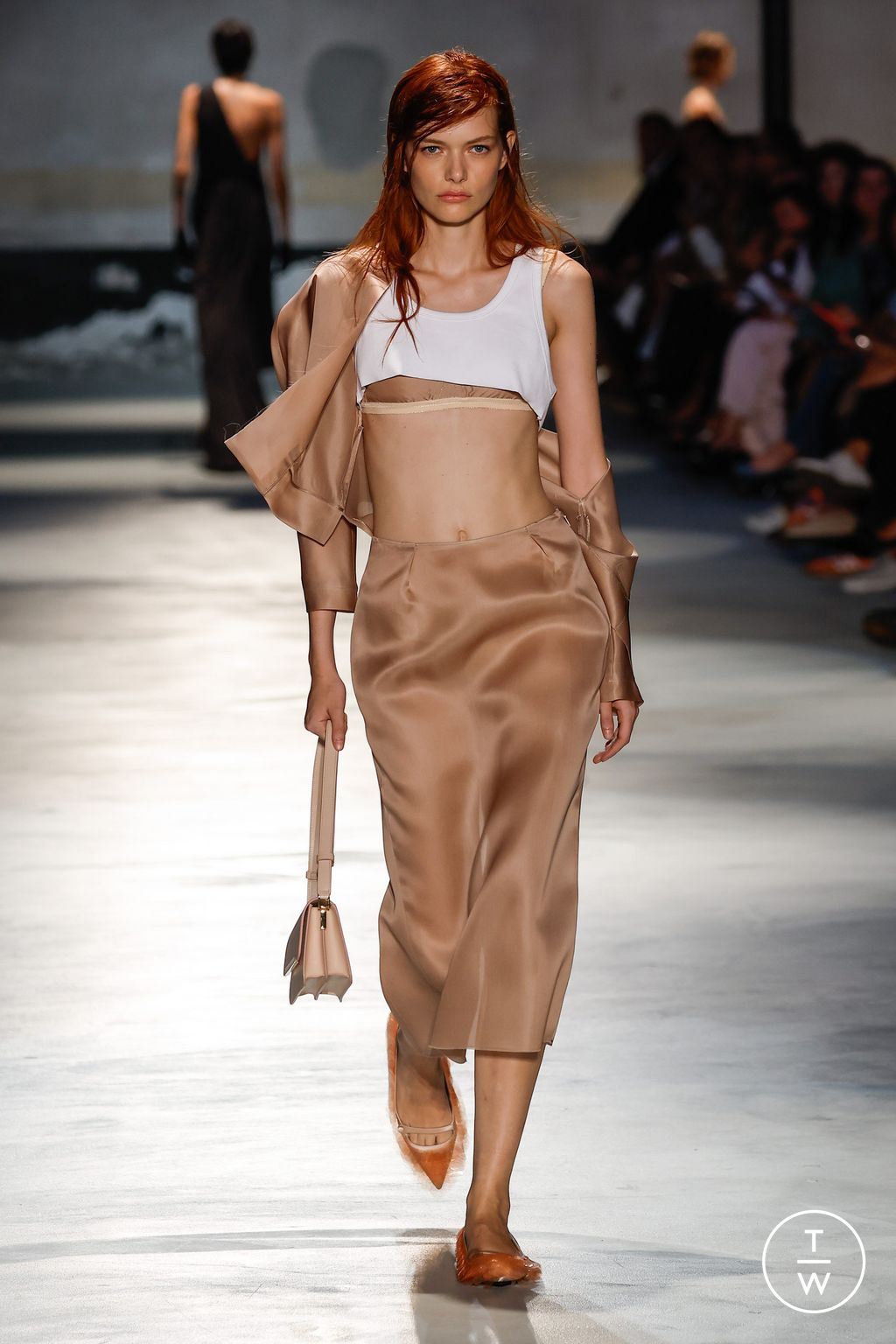 Fashion Week Milan Spring/Summer 2024 look 17 de la collection N°21 womenswear