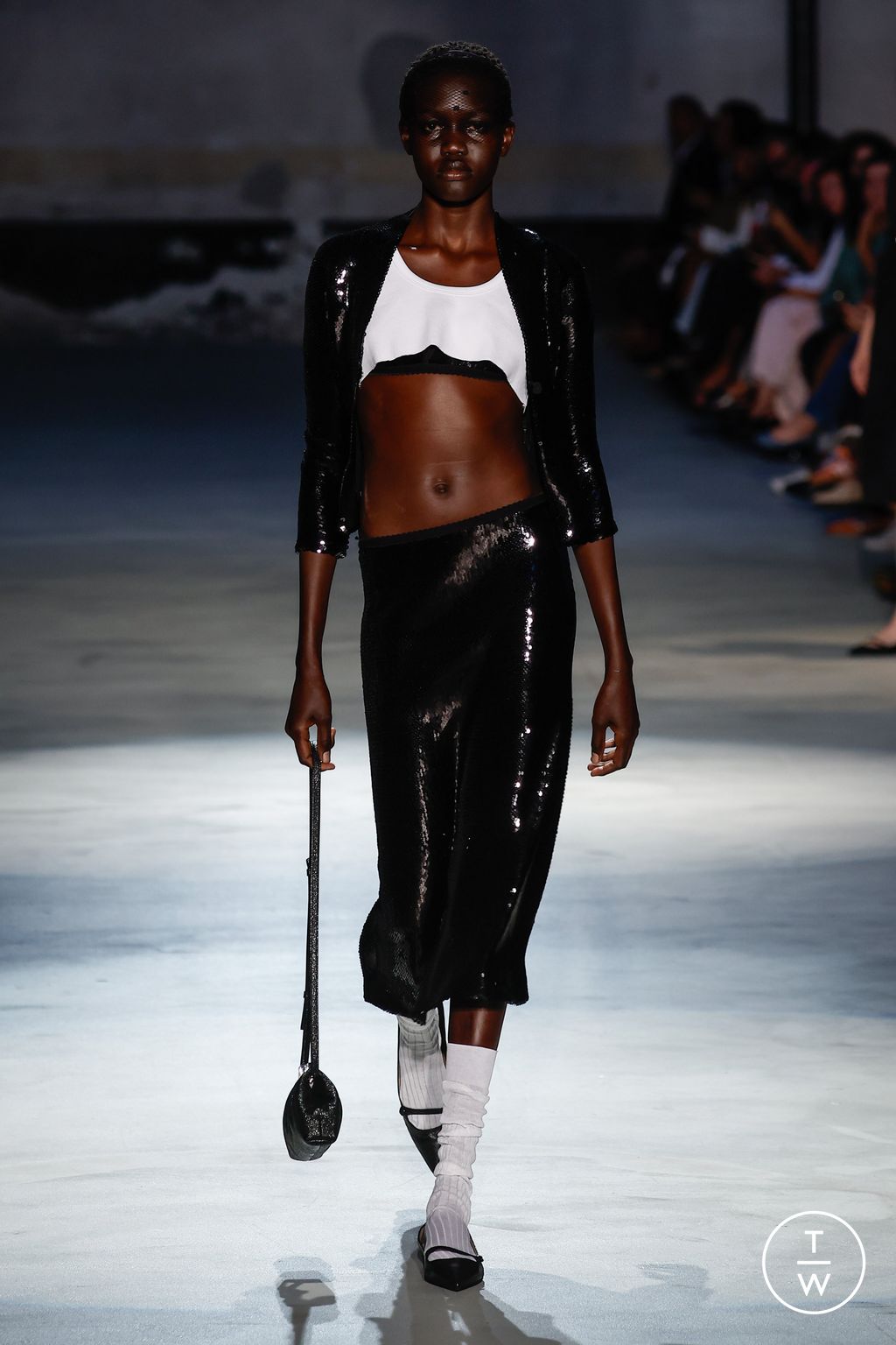 Fashion Week Milan Spring/Summer 2024 look 38 from the N°21 collection womenswear