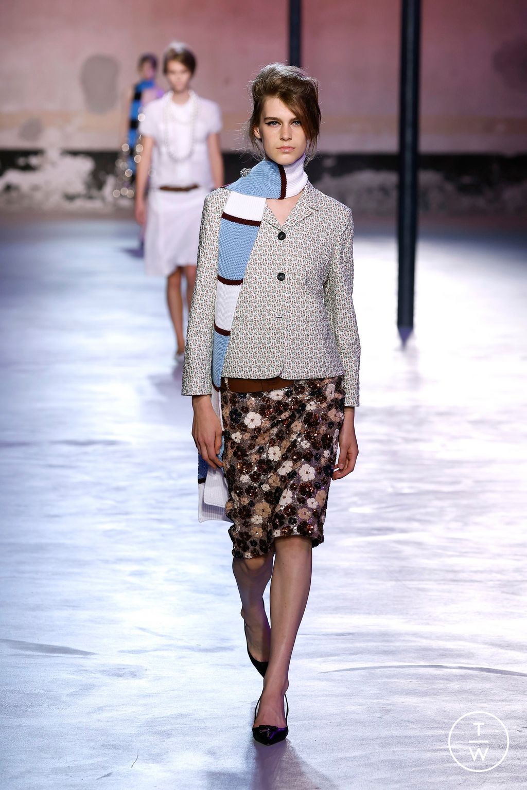 Fashion Week Milan Spring/Summer 2025 look 3 from the N°21 collection 女装