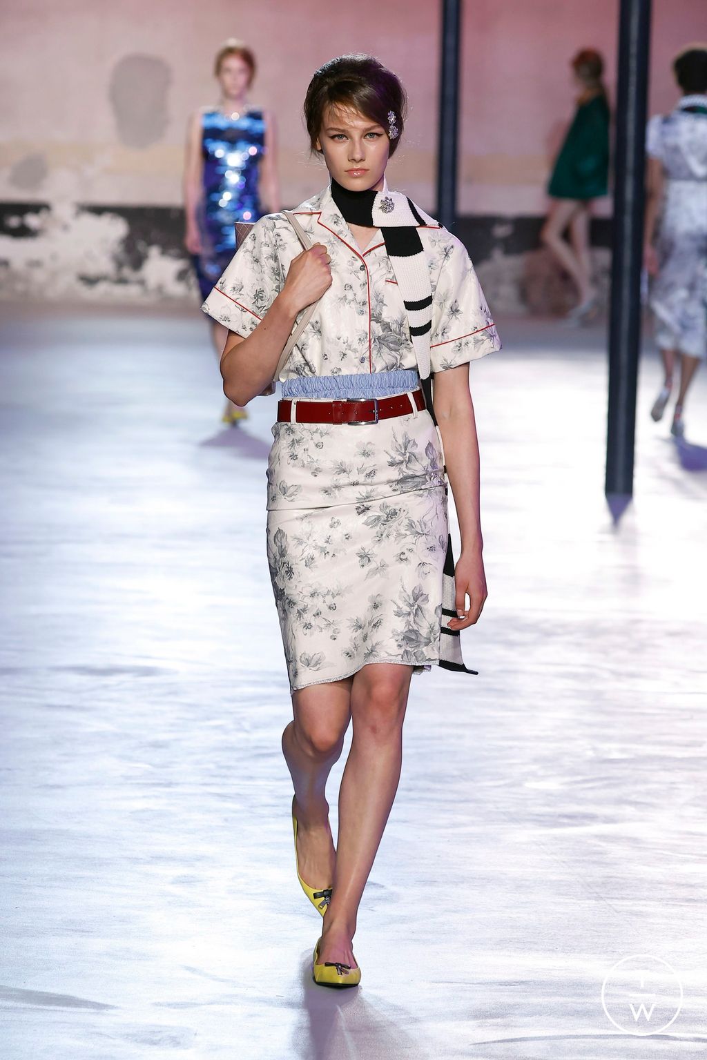 Fashion Week Milan Spring/Summer 2025 look 10 from the N°21 collection 女装