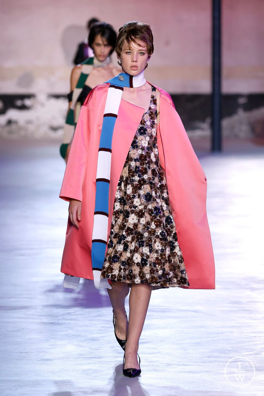 Fashion Week Milan Spring/Summer 2025 look 26 from the N°21 collection 女装