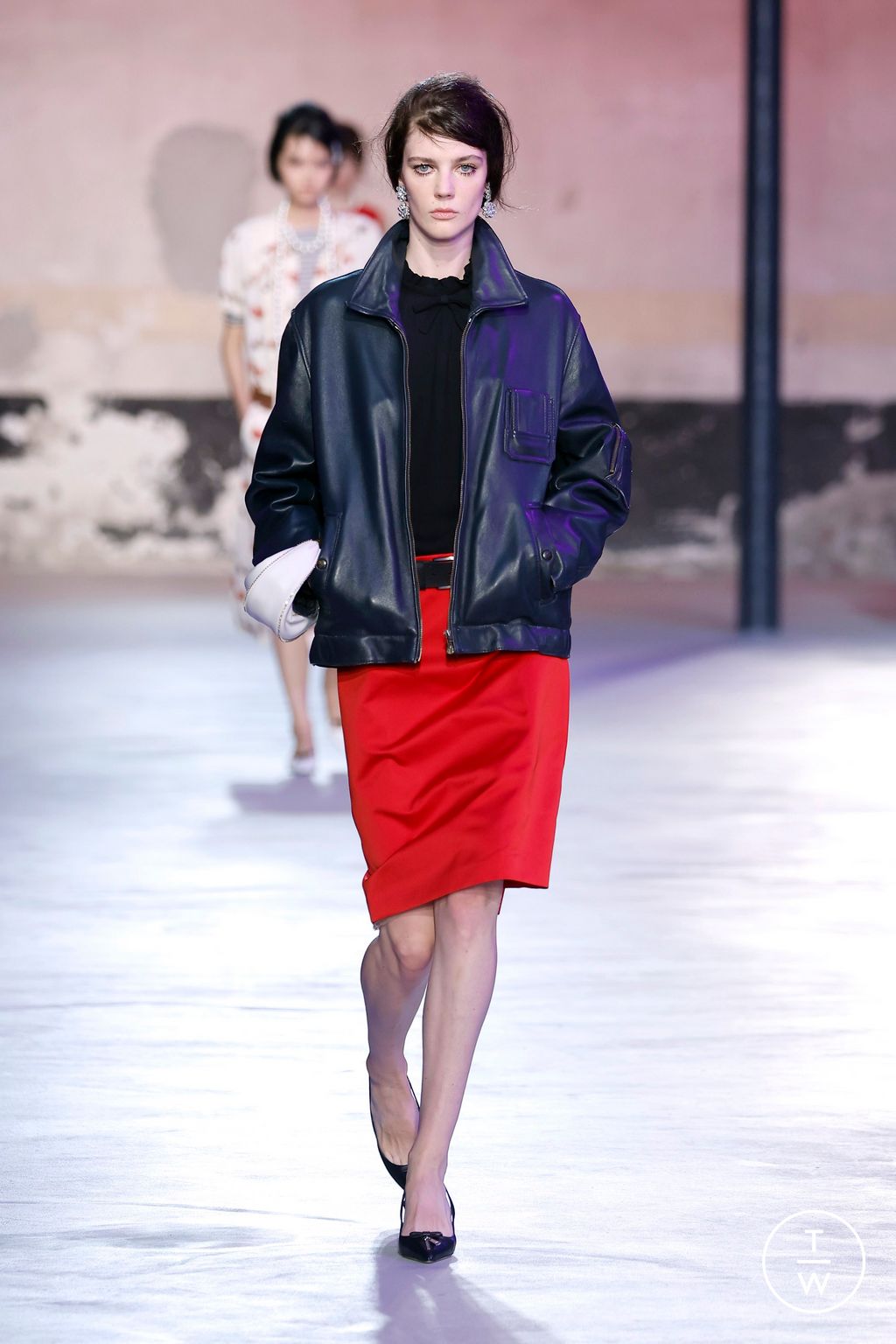 Fashion Week Milan Spring/Summer 2025 look 38 from the N°21 collection 女装