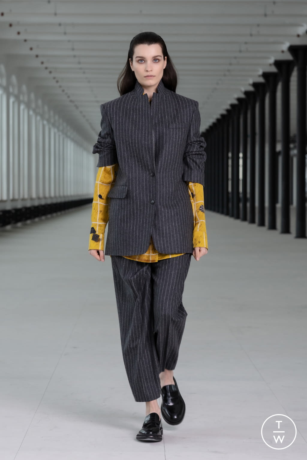 Fashion Week Paris Fall/Winter 2021 look 12 from the Nehera collection womenswear