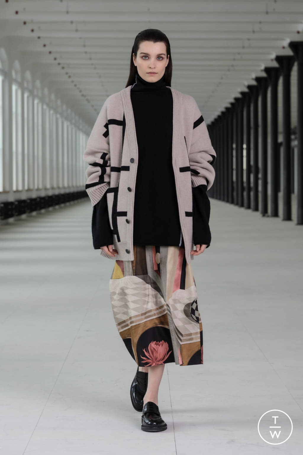 Fashion Week Paris Fall/Winter 2021 look 17 from the Nehera collection 女装