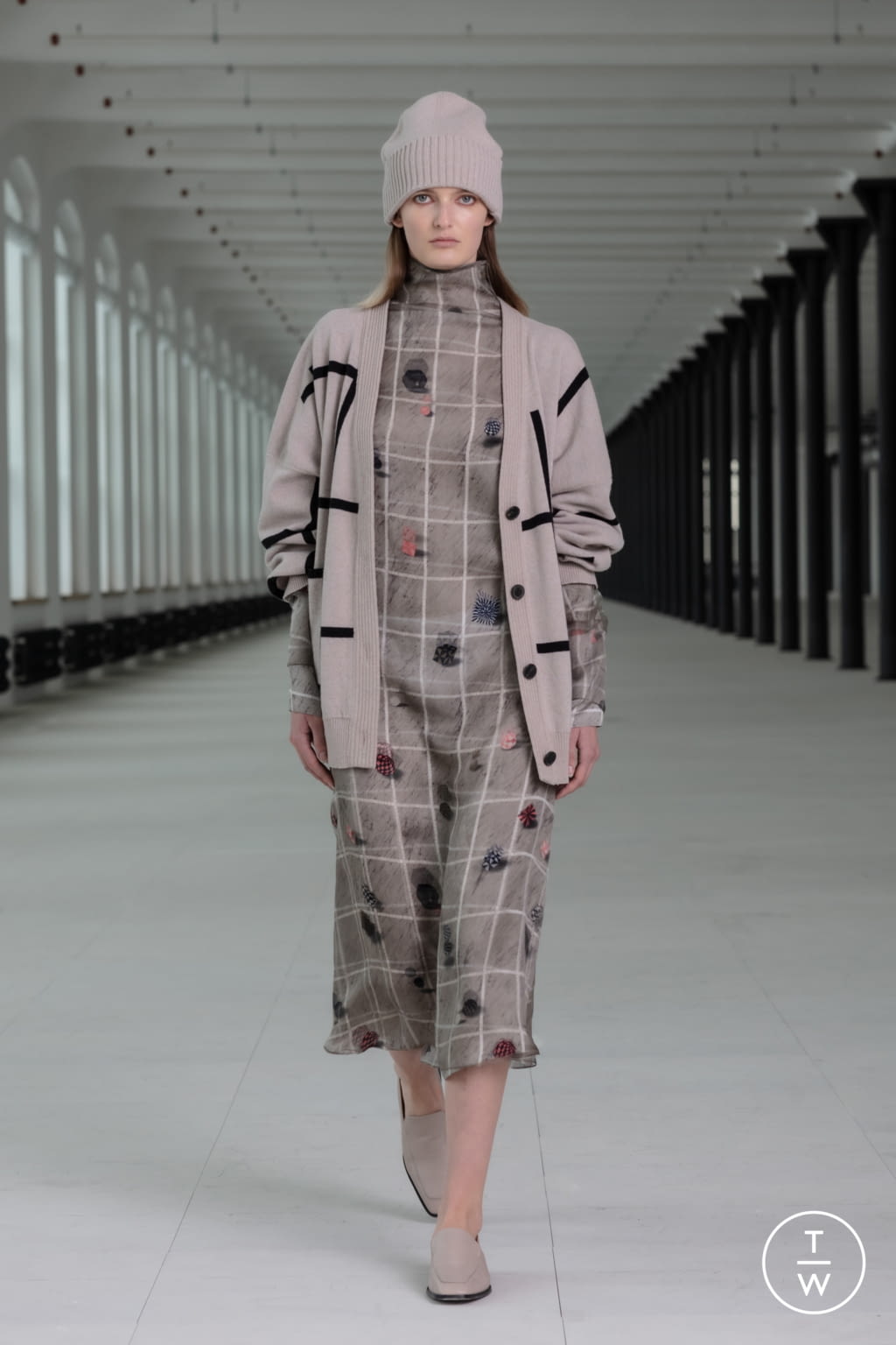 Fashion Week Paris Fall/Winter 2021 look 3 from the Nehera collection womenswear