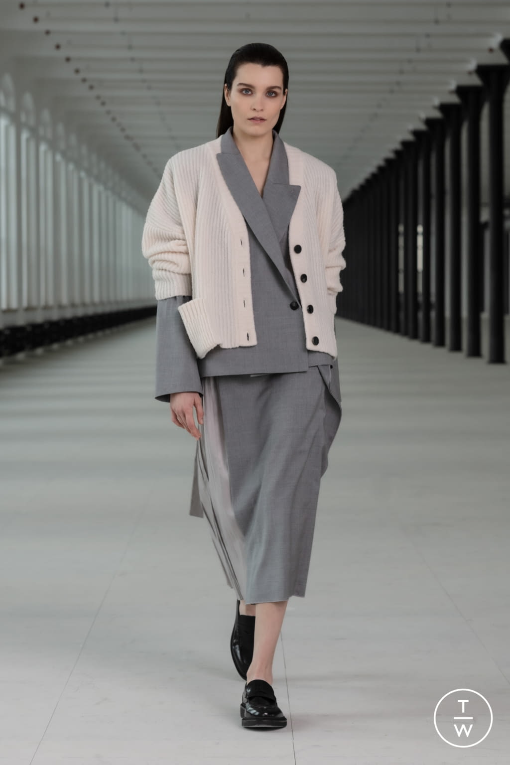 Fashion Week Paris Fall/Winter 2021 look 7 from the Nehera collection womenswear