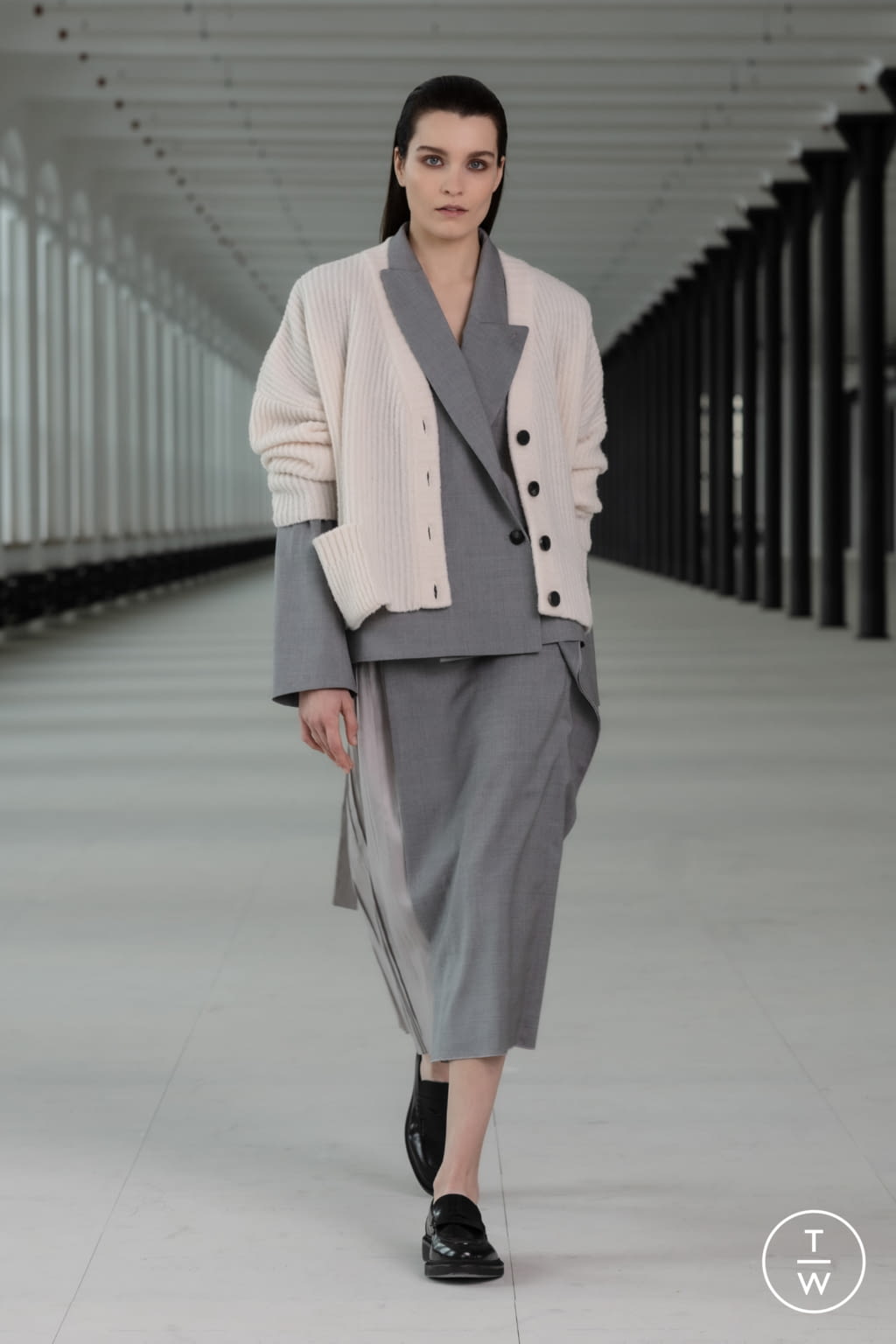 Fashion Week Paris Fall/Winter 2021 look 7 from the Nehera collection 女装