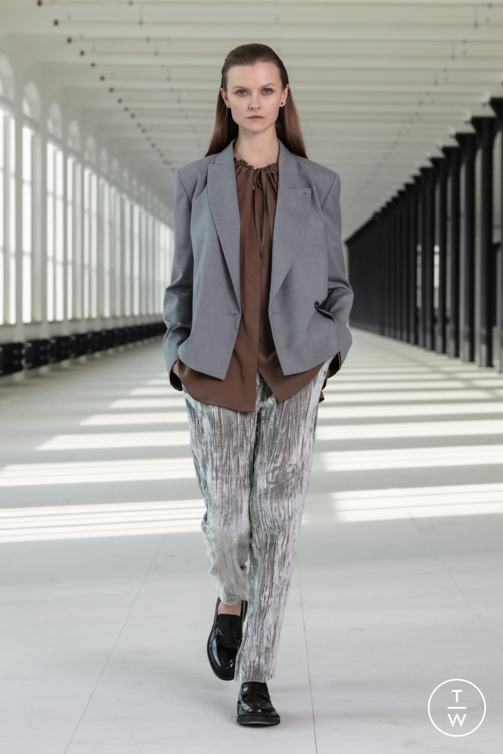 Fashion Week Paris Fall/Winter 2021 look 9 from the Nehera collection 女装