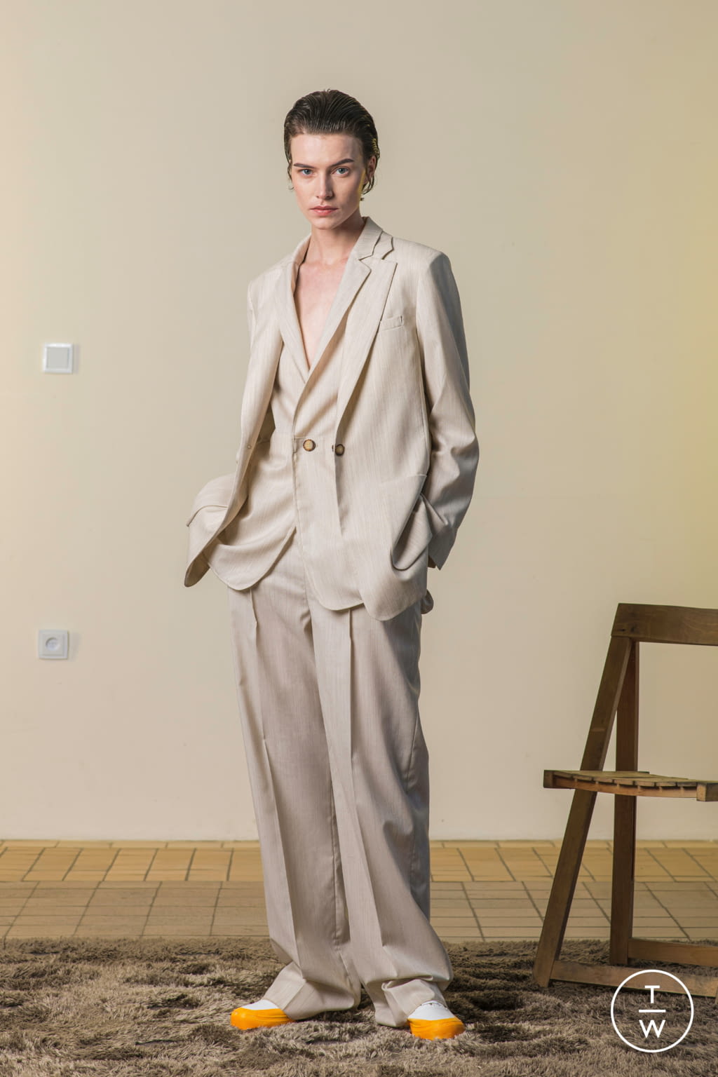 Fashion Week Paris Resort 2022 look 3 from the Nehera collection 女装