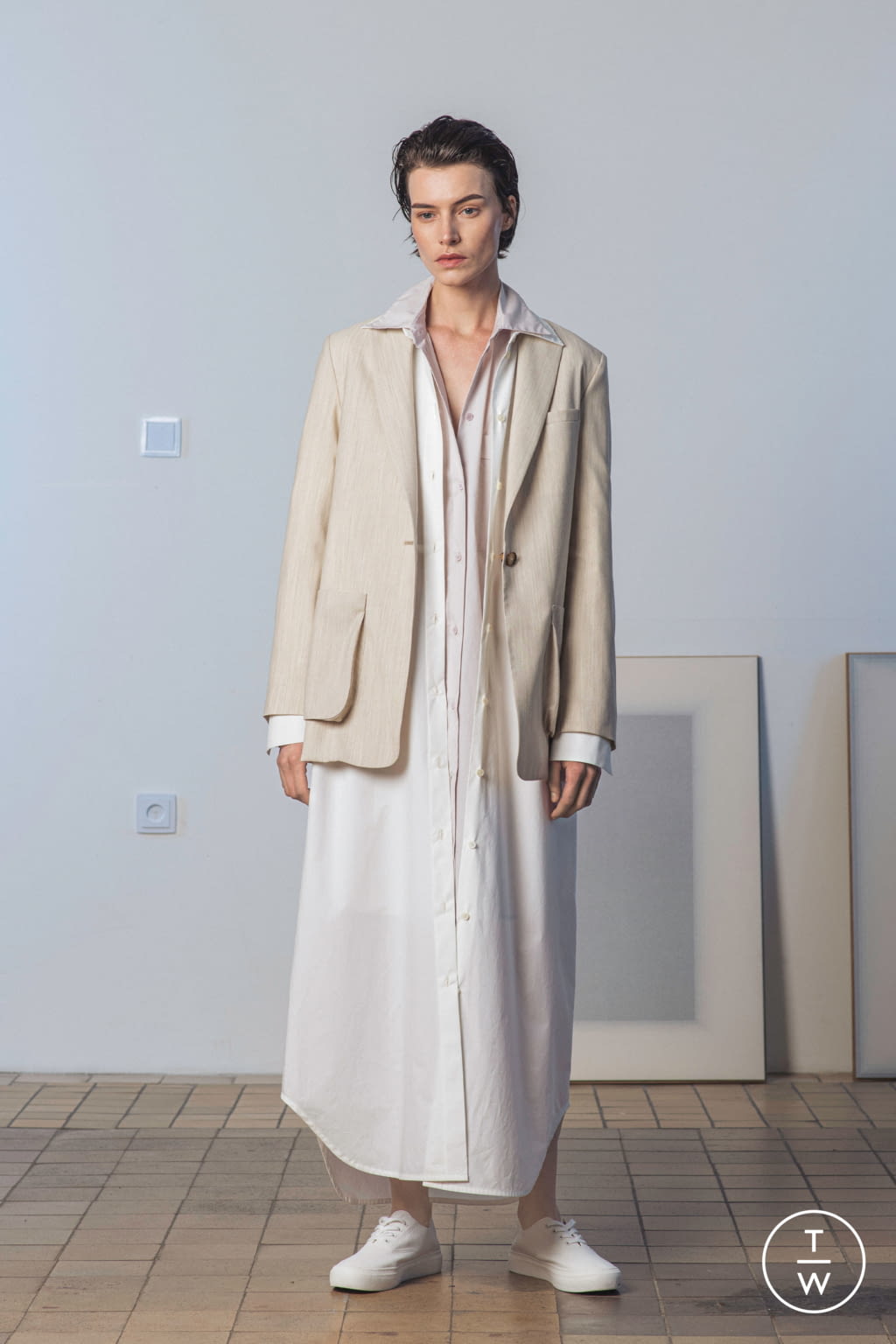 Fashion Week Paris Resort 2022 look 7 from the Nehera collection 女装
