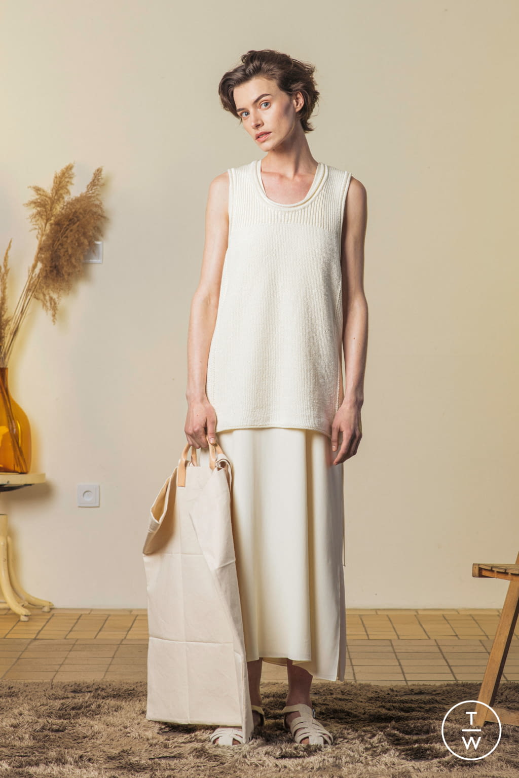Fashion Week Paris Resort 2022 look 9 from the Nehera collection 女装
