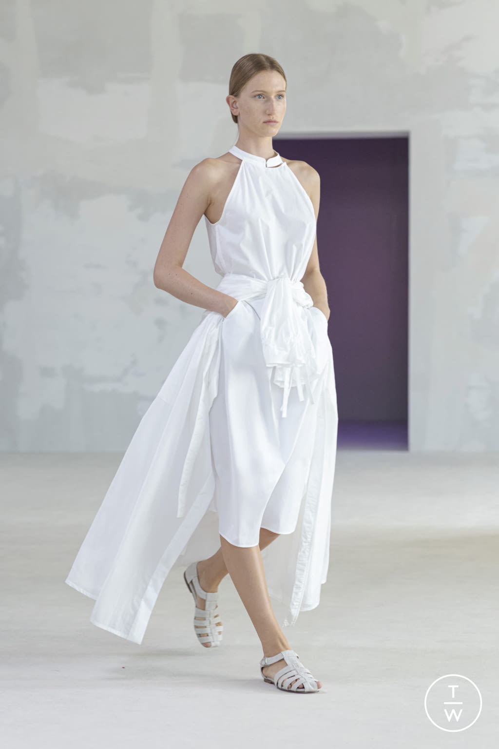 Fashion Week Paris Spring/Summer 2022 look 1 de la collection Nehera womenswear