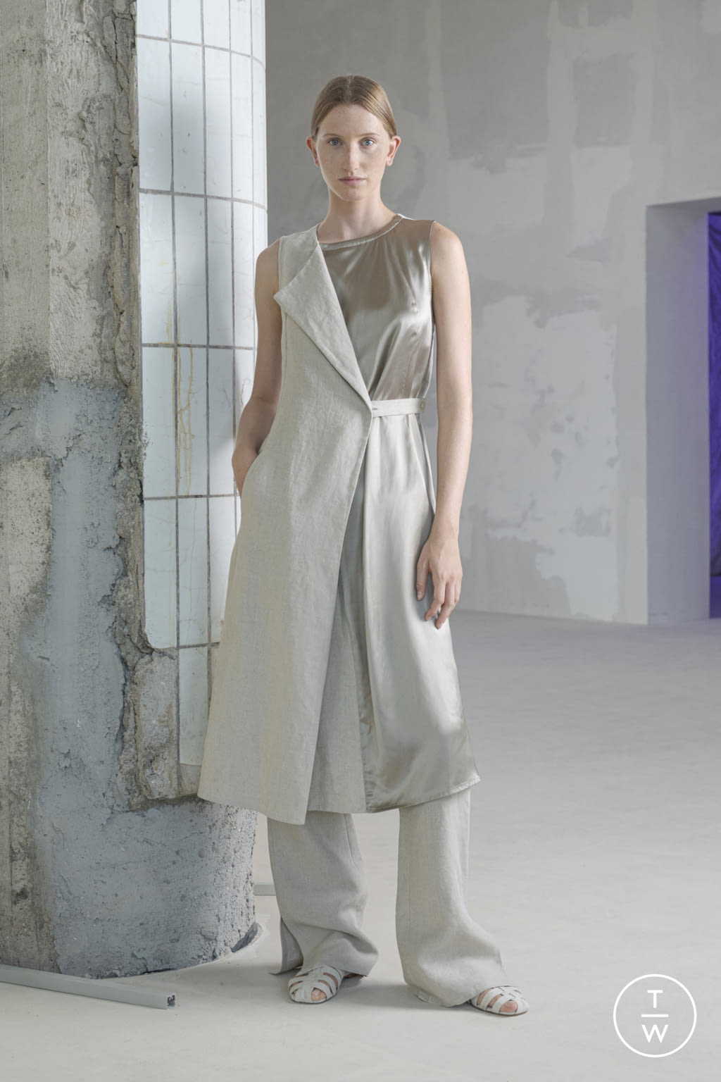 Fashion Week Paris Spring/Summer 2022 look 20 from the Nehera collection womenswear