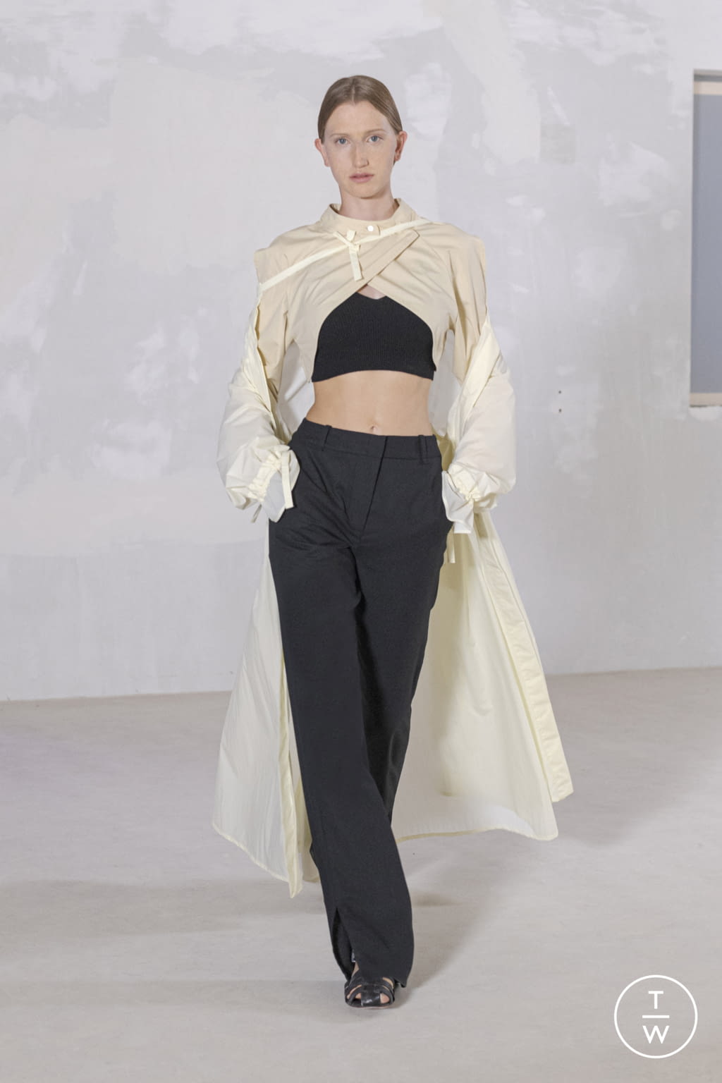 Fashion Week Paris Spring/Summer 2022 look 22 from the Nehera collection 女装