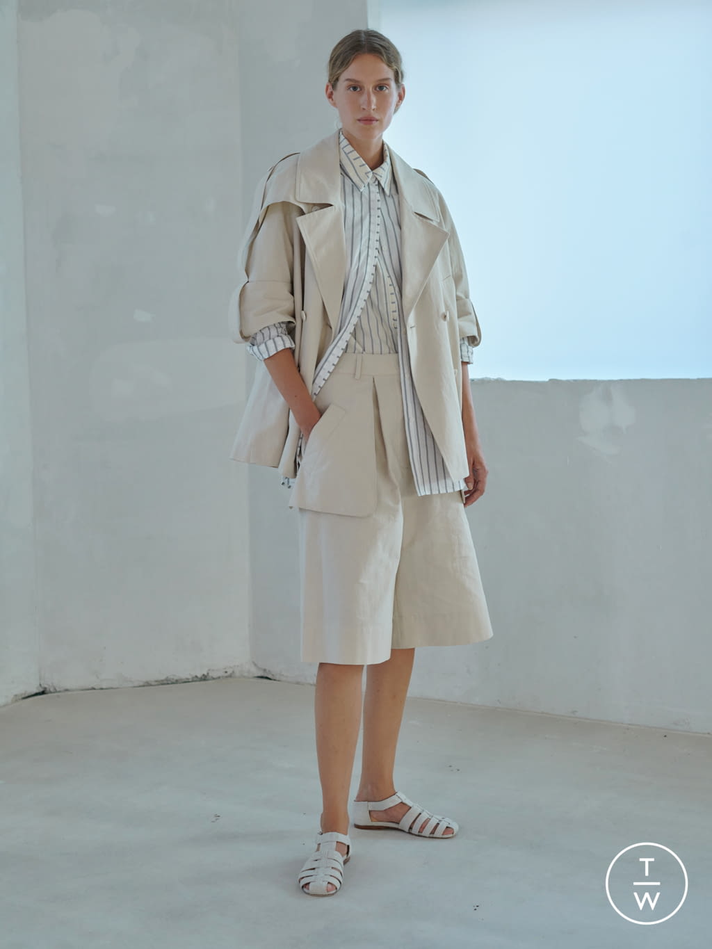 Fashion Week Paris Spring/Summer 2022 look 26 from the Nehera collection 女装
