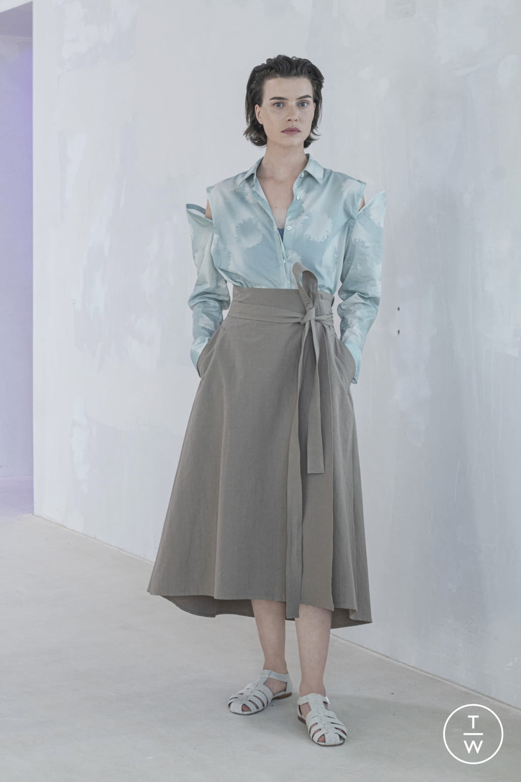 Fashion Week Paris Spring/Summer 2022 look 30 from the Nehera collection 女装