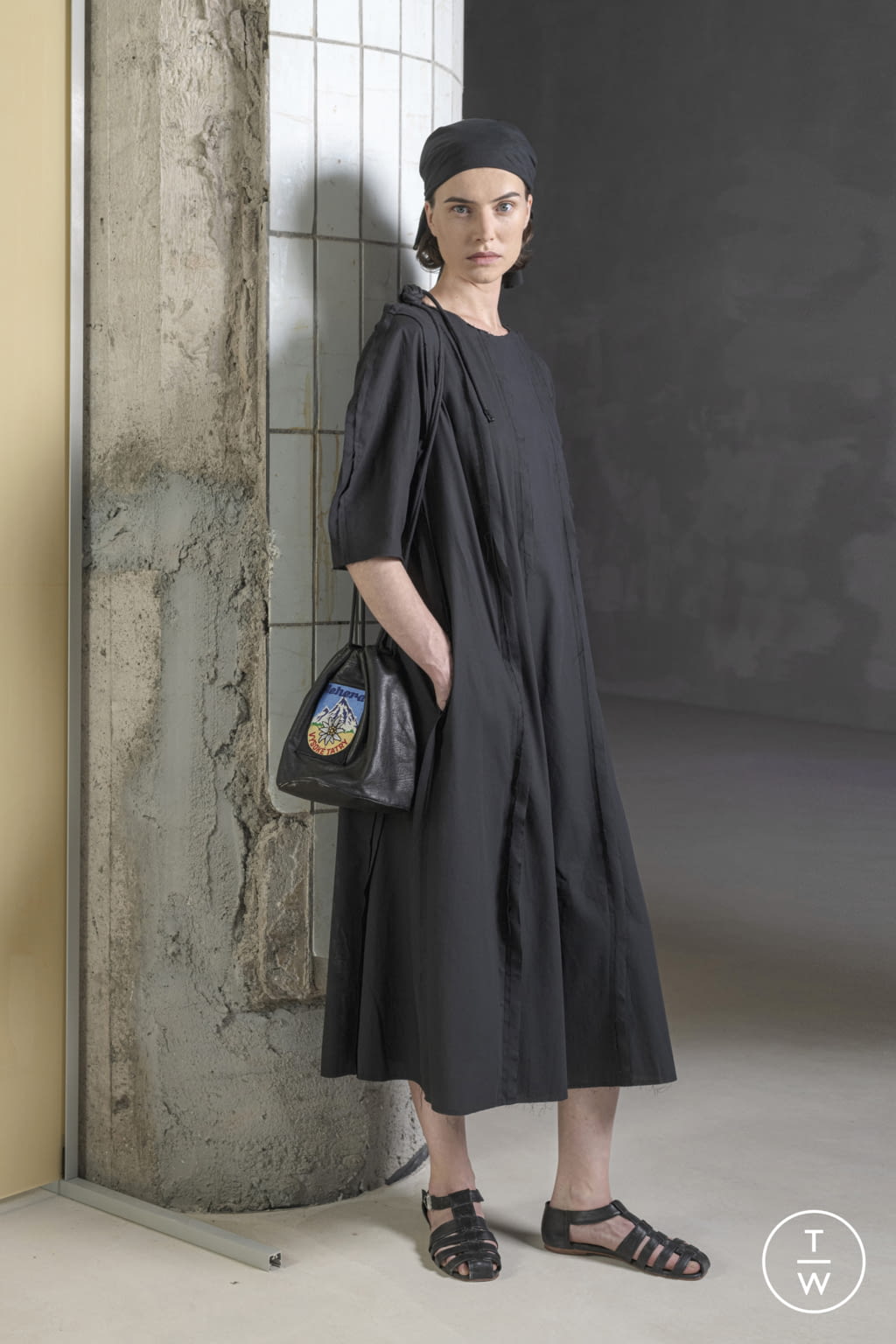 Fashion Week Paris Spring/Summer 2022 look 34 from the Nehera collection womenswear