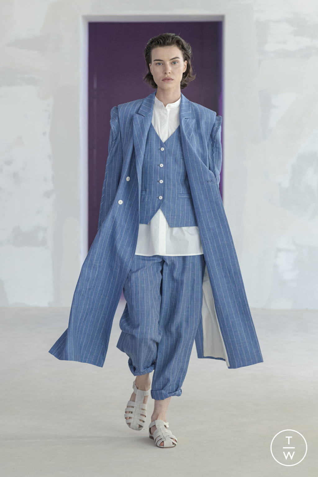 Fashion Week Paris Spring/Summer 2022 look 6 from the Nehera collection womenswear