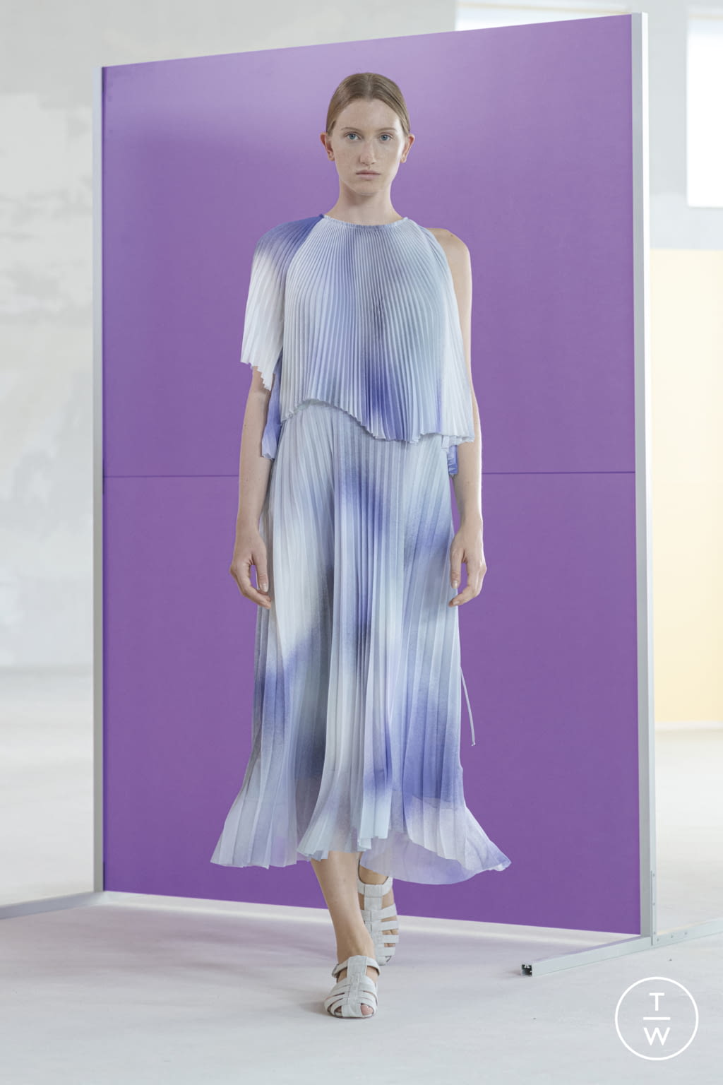 Fashion Week Paris Spring/Summer 2022 look 9 de la collection Nehera womenswear
