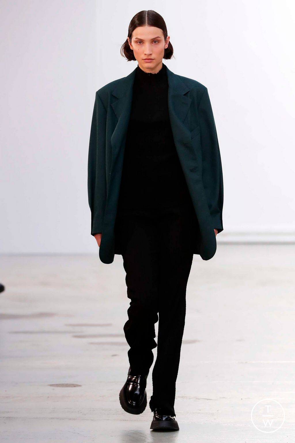 Fashion Week Paris Fall/Winter 2023 look 12 from the Nehera collection womenswear