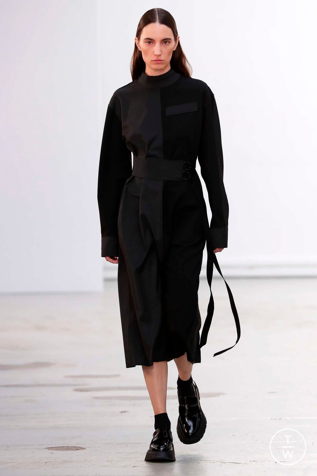 Fashion Week Paris Fall/Winter 2023 look 16 from the Nehera collection womenswear
