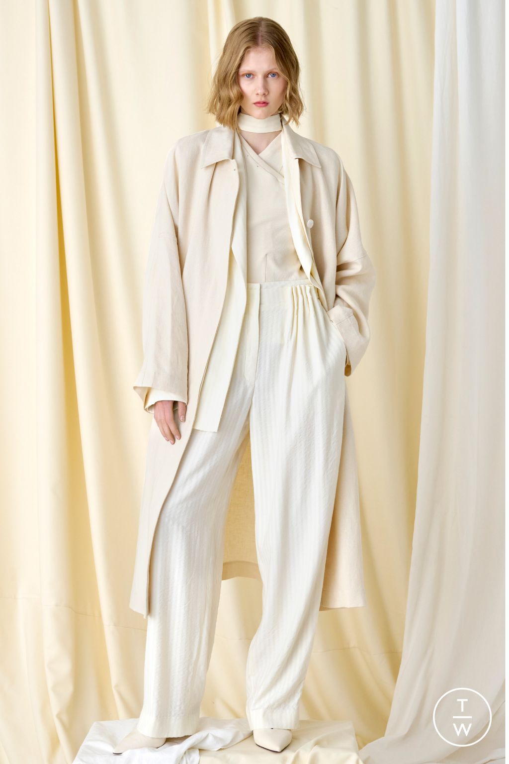 Fashion Week Paris Resort 2024 look 1 from the Nehera collection 女装