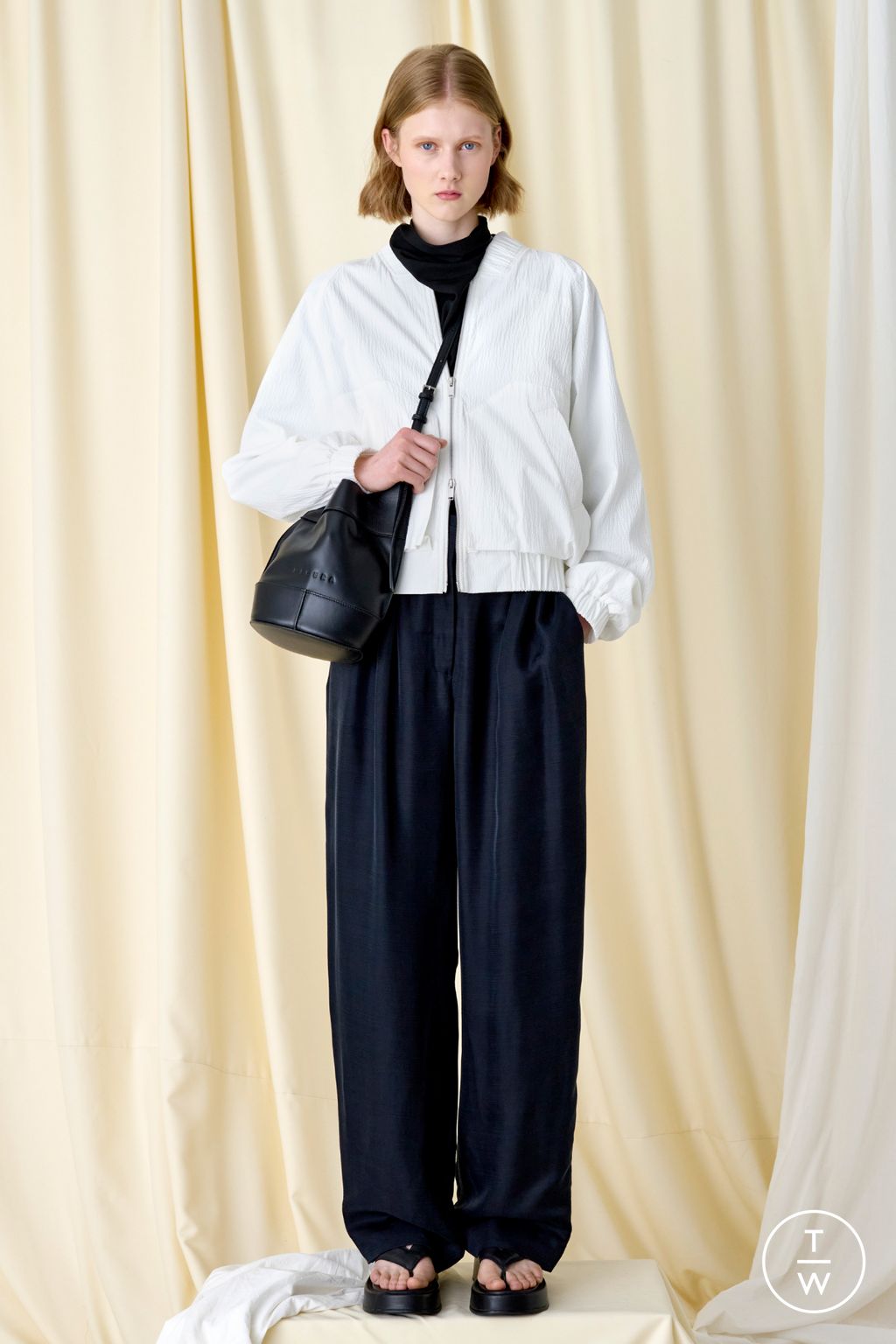 Fashion Week Paris Resort 2024 look 10 from the Nehera collection 女装