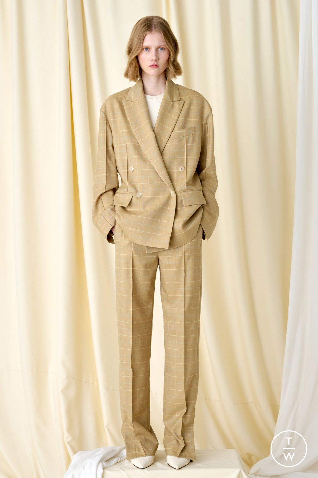 Fashion Week Paris Resort 2024 look 17 from the Nehera collection 女装