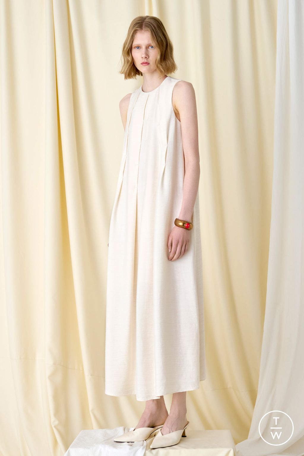 Fashion Week Paris Resort 2024 look 18 from the Nehera collection 女装
