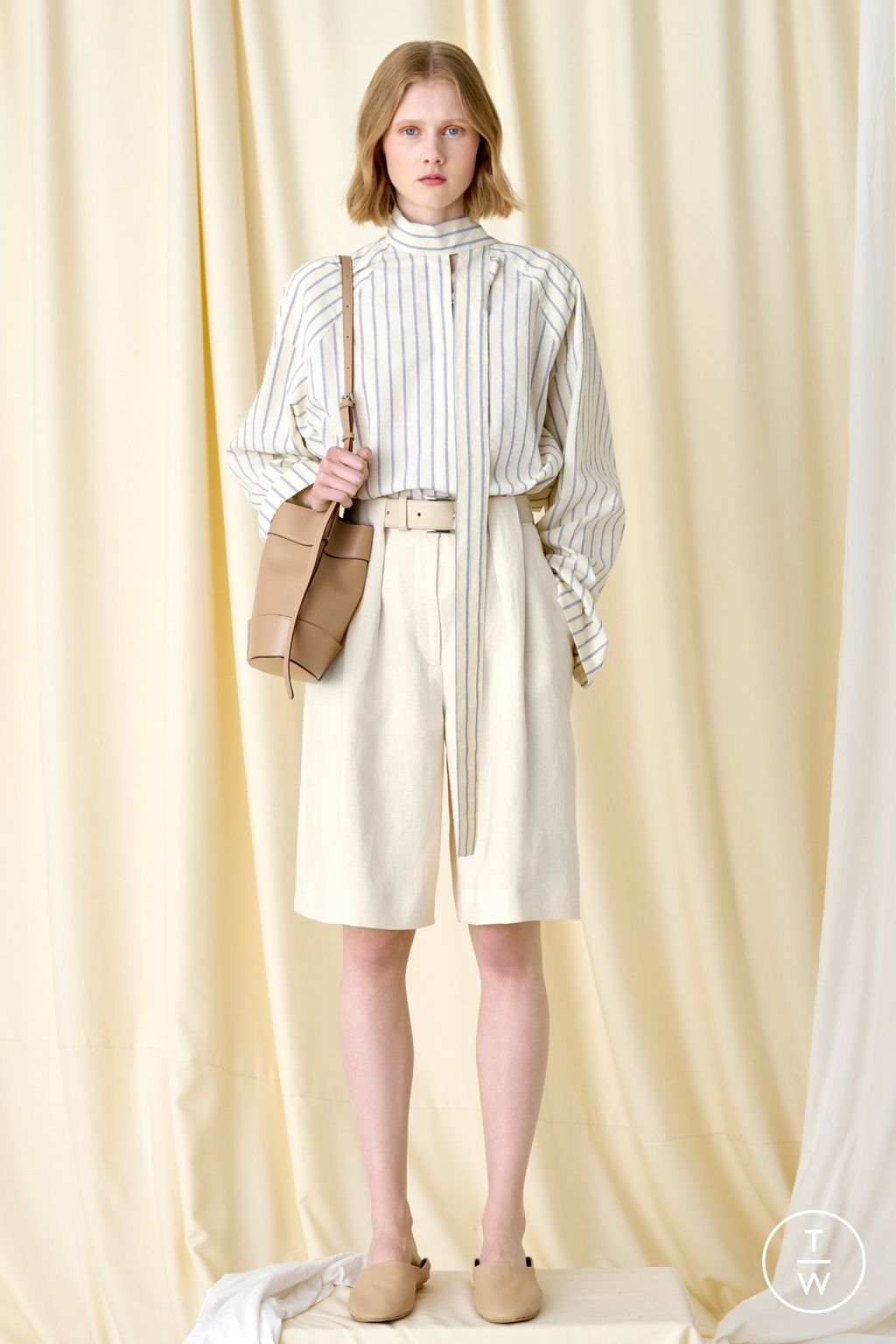 Fashion Week Paris Resort 2024 look 20 from the Nehera collection 女装
