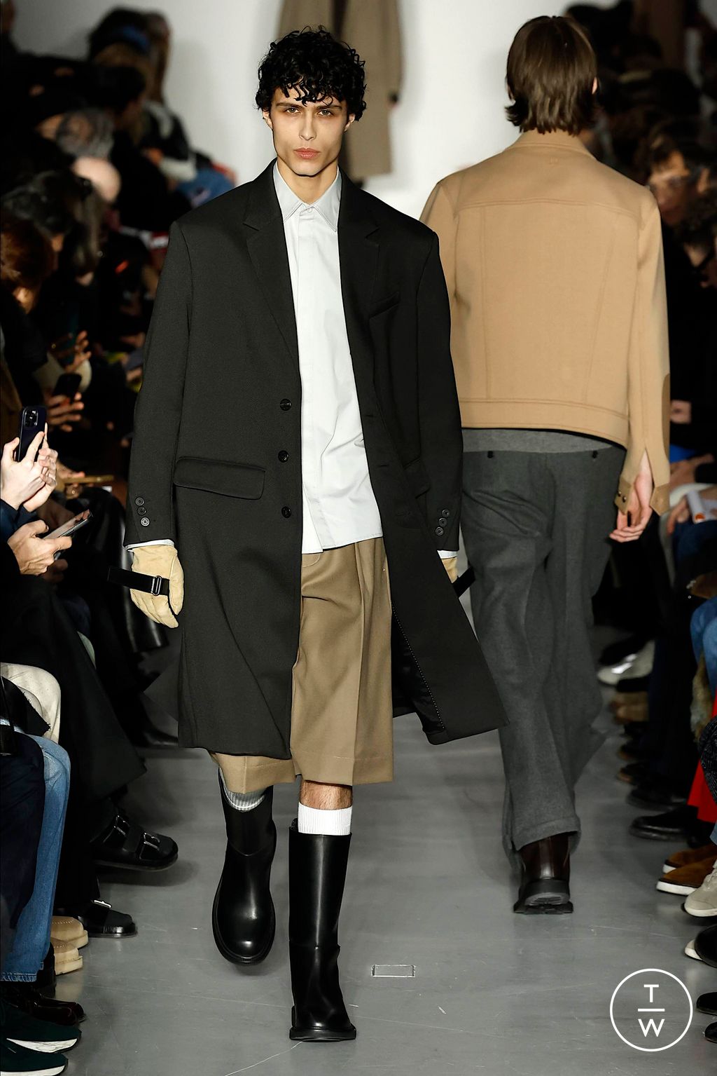 Fashion Week Milan Fall/Winter 2024 look 3 de la collection Neil Barrett menswear