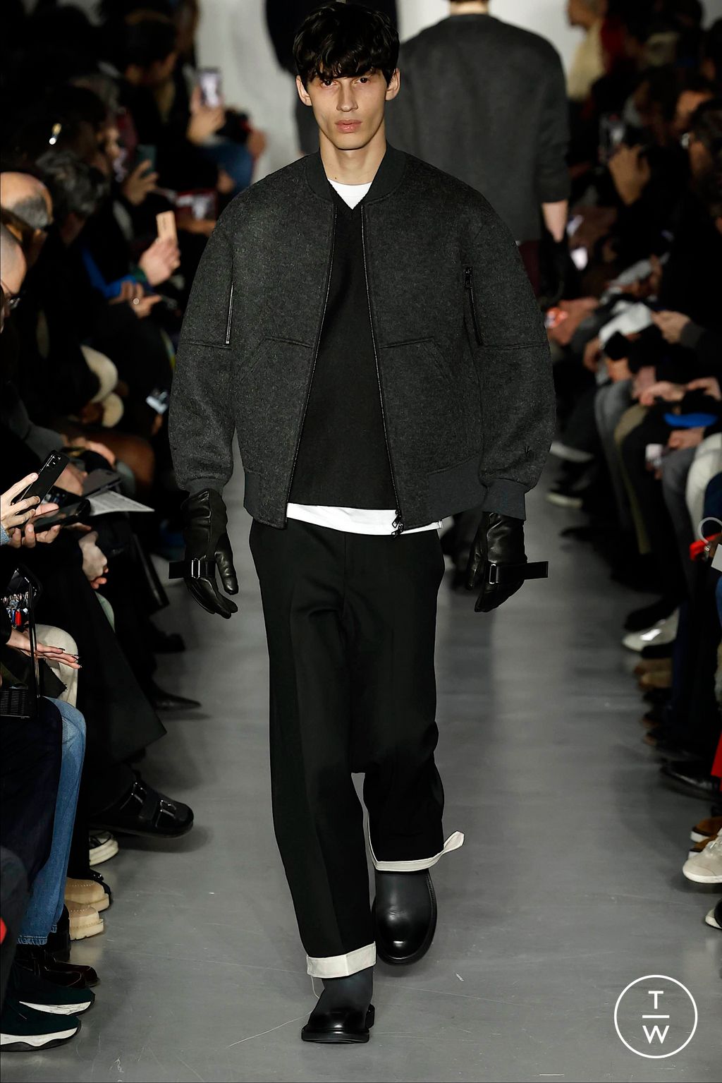 Fashion Week Milan Fall/Winter 2024 look 19 de la collection Neil Barrett menswear