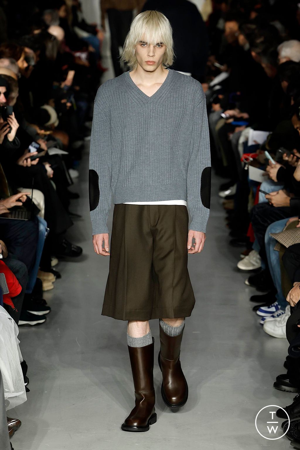 Fashion Week Milan Fall/Winter 2024 look 21 from the Neil Barrett collection 男装